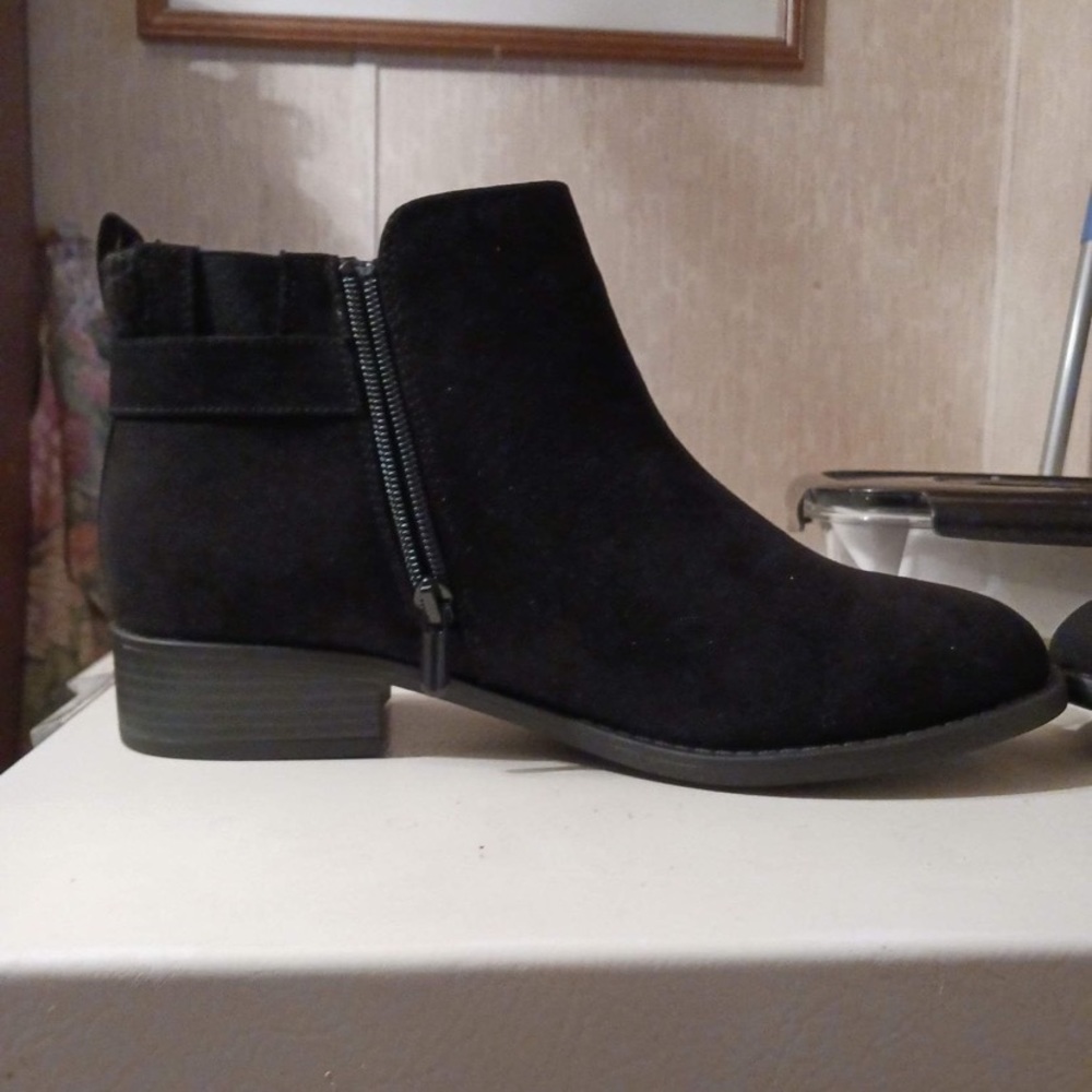 Torrid size 10WW booties